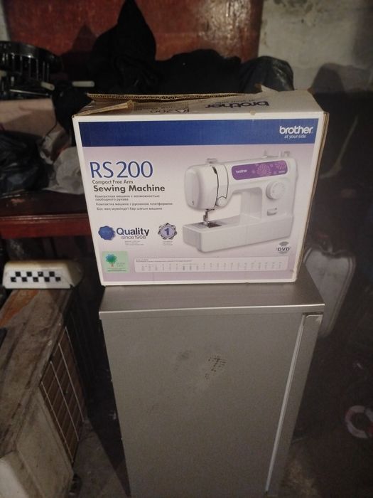 Швейная машинка  RC200