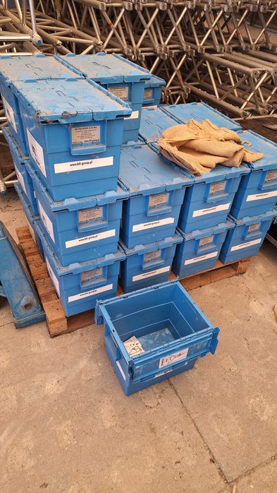 Ręczna  wciągarka KOMSTAL WLK-05, 9 m łańcucha 500kg udźwigu