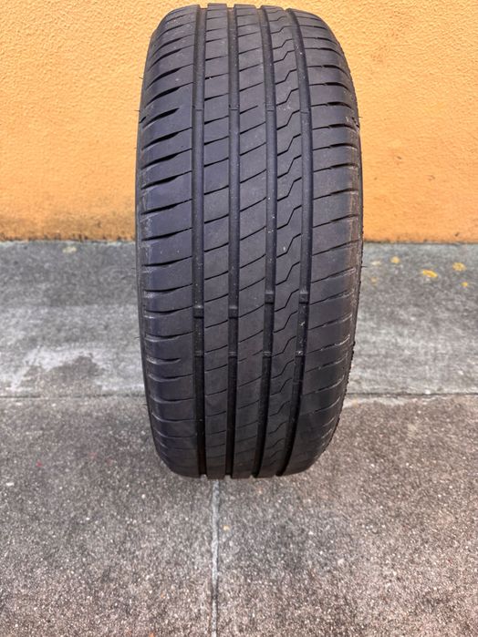 Pneu carro firestone