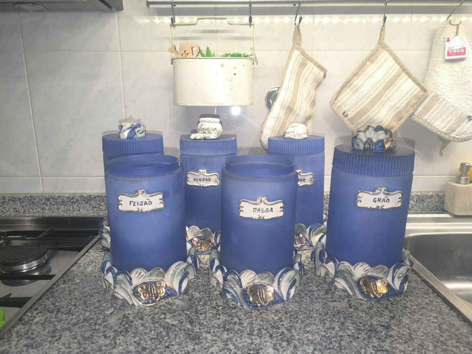 6 Peças de cozinha em vidro e porcelana