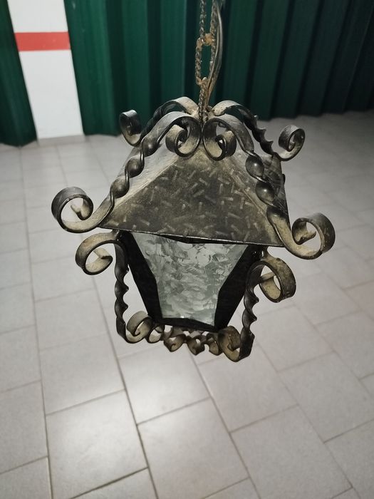 Candeeiro/lanterna de ferro forjado antigo/vintage