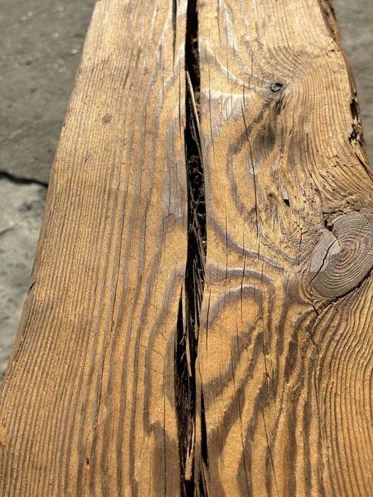 Starożytne drewno stodoły (ręcznie ciosane, ponad 100 lat)