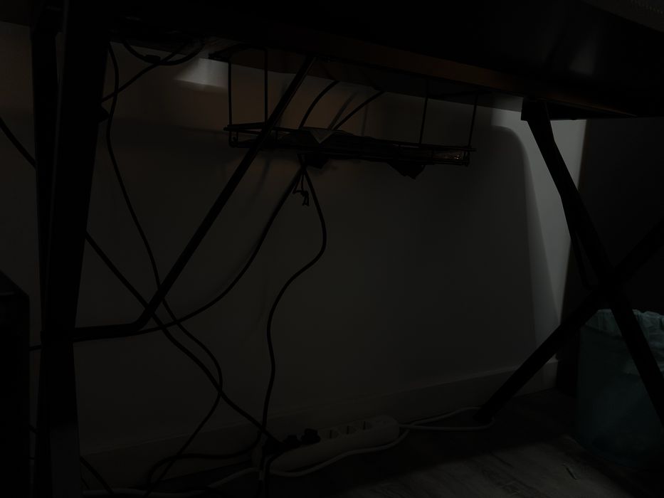 Mesa gaming Preta