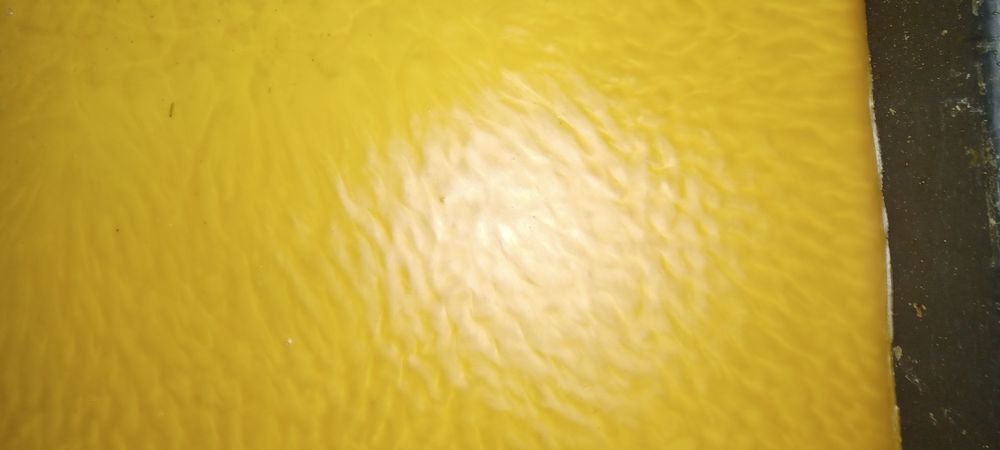 Vendo cera de abelha em broa, pura da colmeia