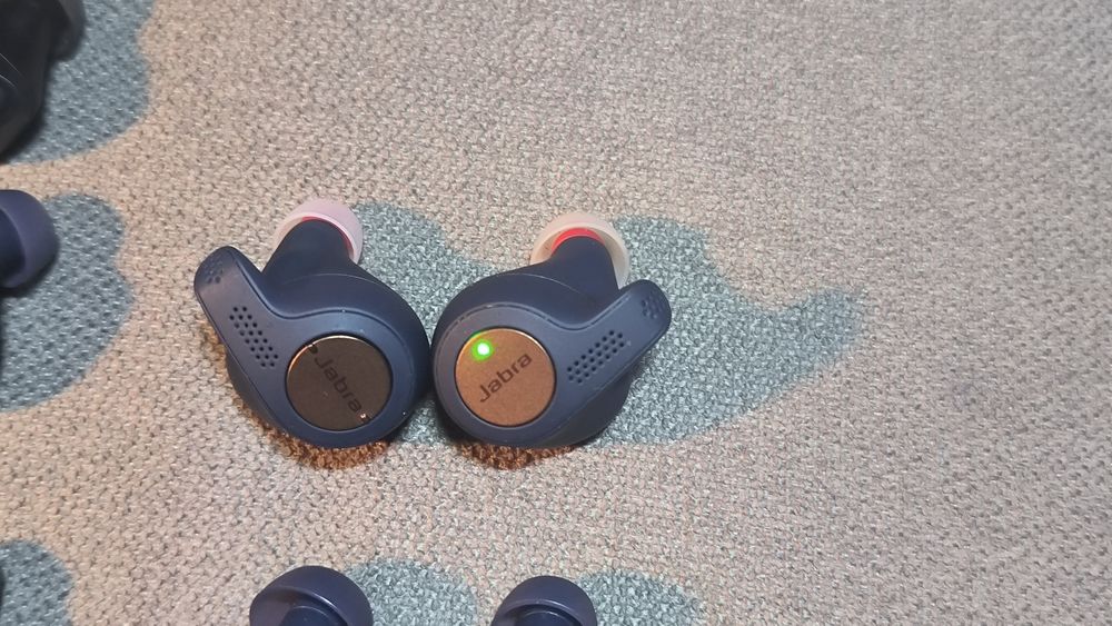 Słuchawka prawda i lewa Jabra Elite 4, 7 Active 75t ,