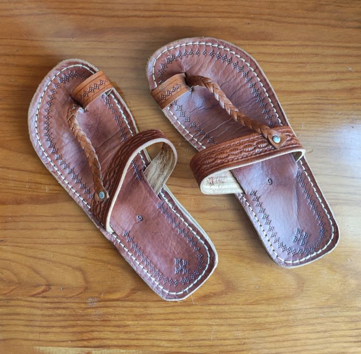 Chinelos de dedo castanhos - Tamanho 39 / 40