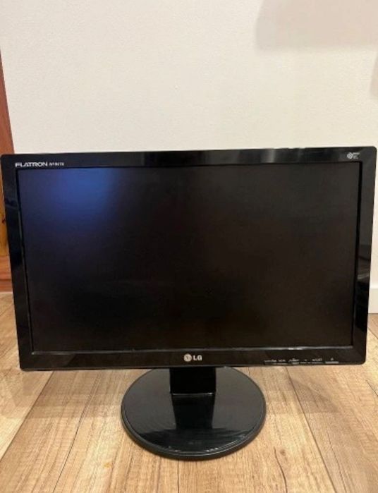 Monitor panoramiczny LG FLATRON W1941S-PF 18,5" bez kabla
