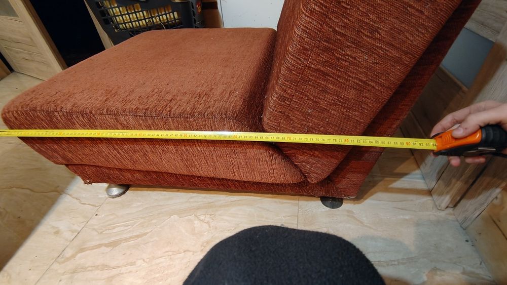 Pojedyncza sofa brązowa