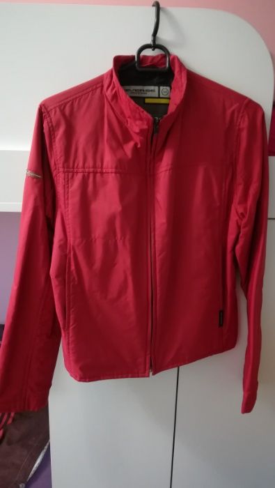 Diverse krótka czerwona kurtka wiosna jesień r. M 38