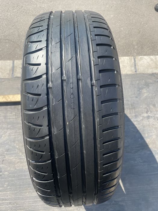 225/60/16 nokian hakka v