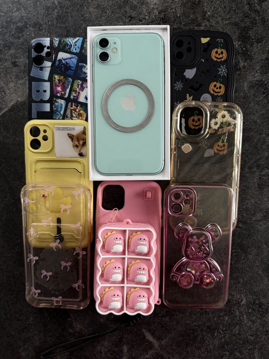 iPhone 11 64GB зелений Dual SIM + 9 чохлів