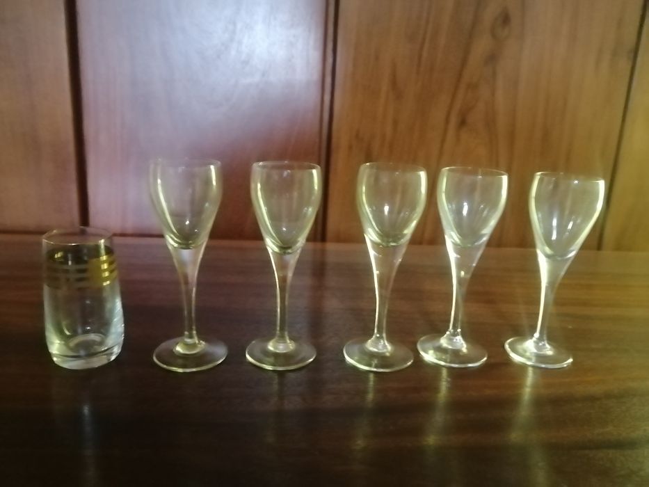 Рюмки бокалы винные