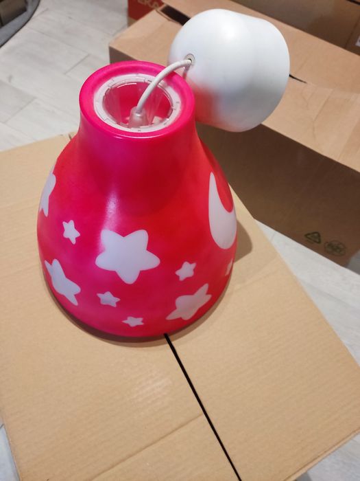 Candeeiro de teto quarto de crianca