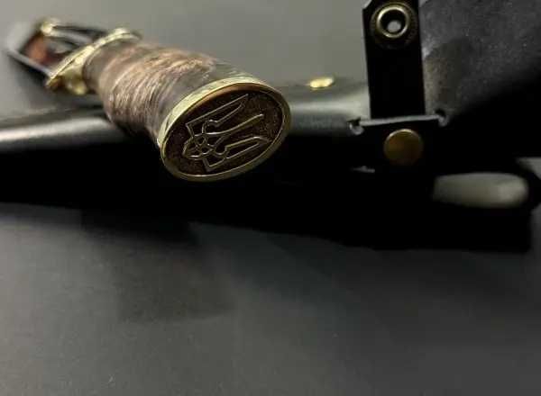 Мисливський кухонний ніж "Герб України"  | Оригінальний подарунок