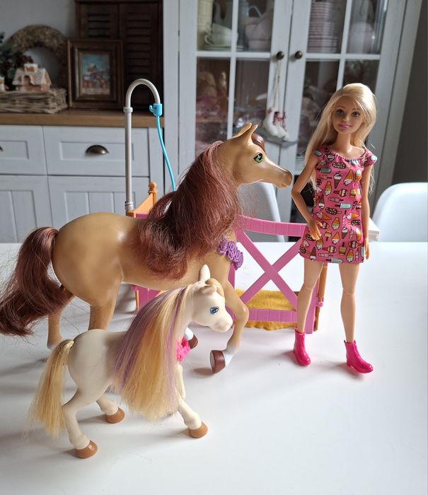 Барбі Barbie набір конюшня догляд за кіньми Mattel