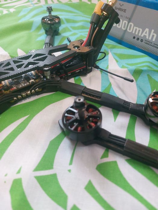 Fpv ФПВ дрон квадрокоптер 7, 10 карбон новый