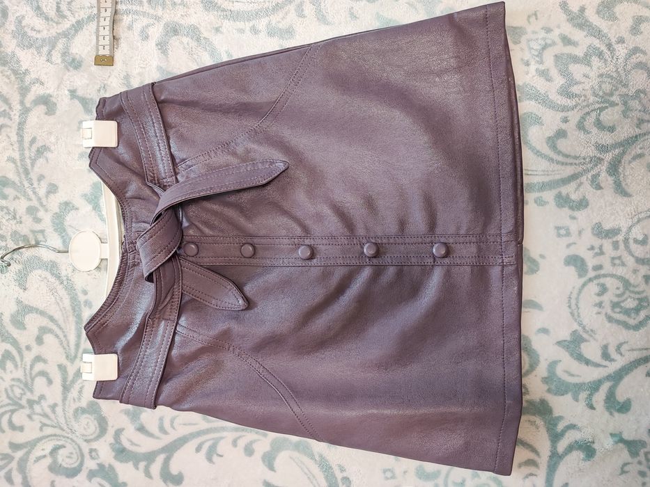 Жіноча спідниця з екошкіри