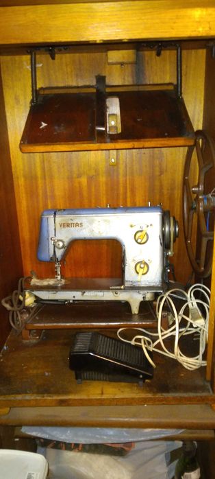 Maszyna do szycia Veritas Automatic, szafka