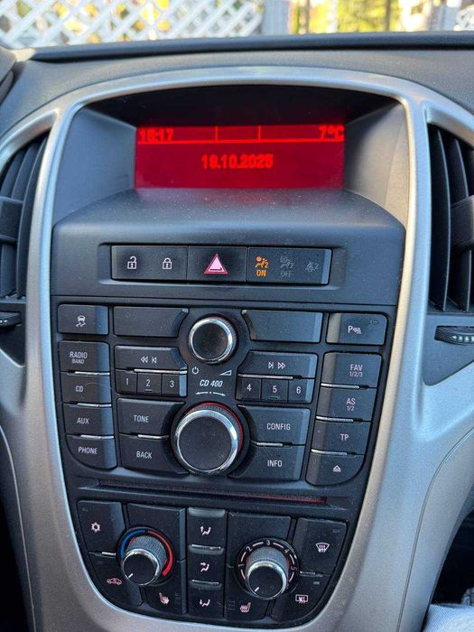 Продам Opel Astra J