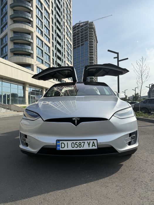 Продам Tesla X 100 D