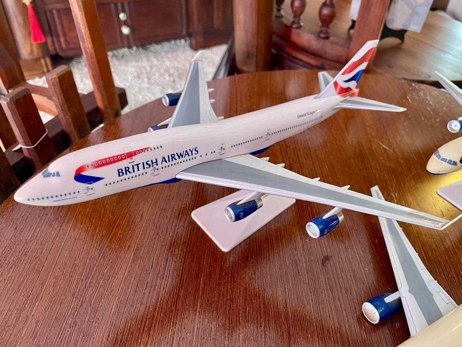 Modelos de aviões civis de passageiros e carga