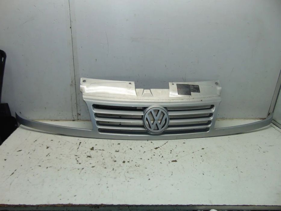 VW Sharan grelha frontal " usado em bom estado
