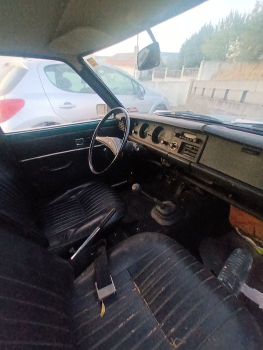 Toyota Corolla 1.2 para restauro