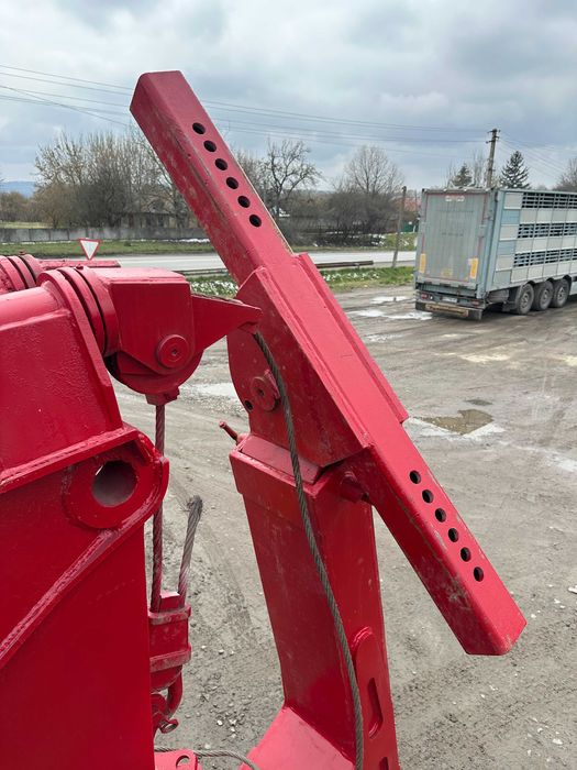 Volvo FH16 520 к.с. | Спецевакуатор для вантажівок | 8x4 | Кран Fassi