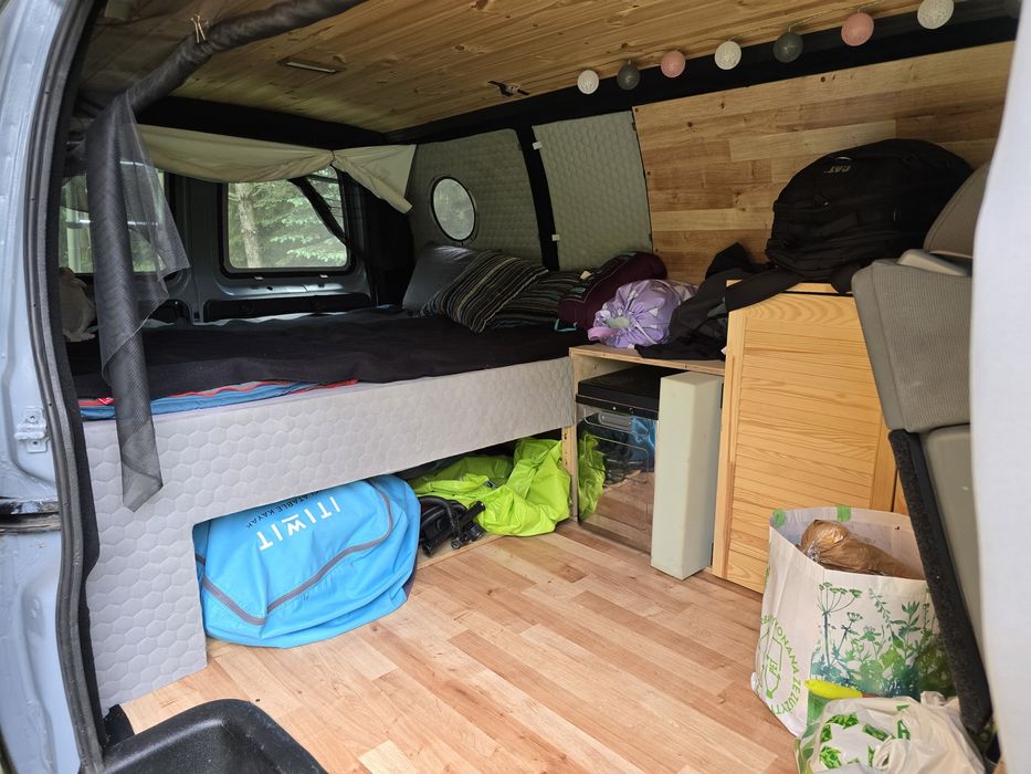 Kamper Van Chevrolet Express GMC Savana  6.0v8 benzyna automat 2004R