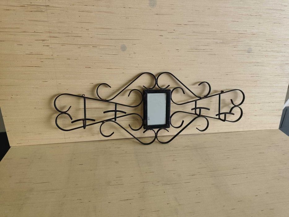 Cabide de parede com espelho