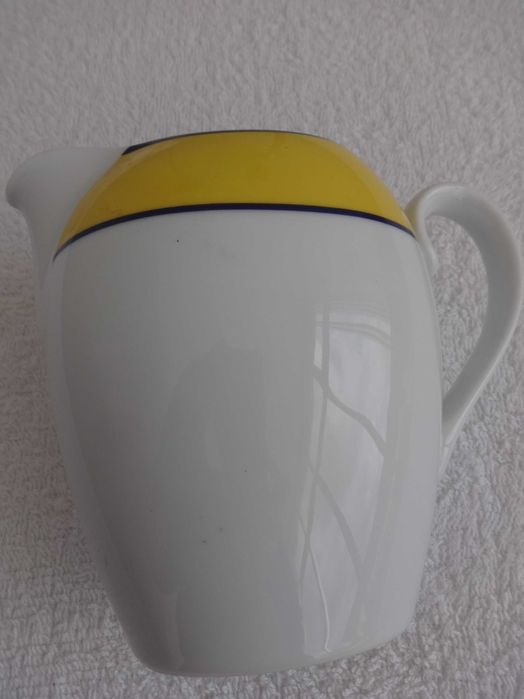 Leiteira em porcelana Costa Verde