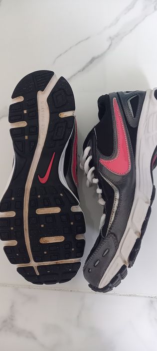 Женские кросовки Nike 38 5
