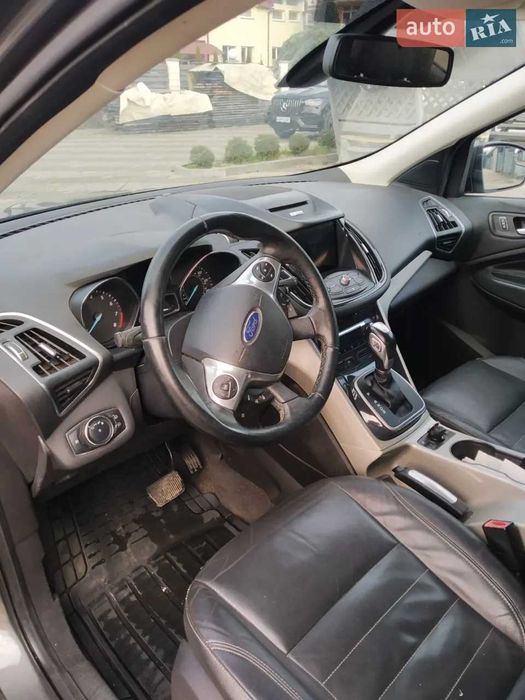 Терміновий продаж Форд Ескейп