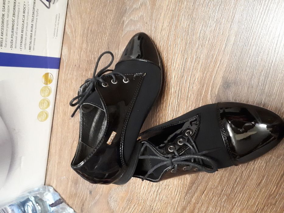 Buty roz.36 sznurowane