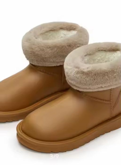 Зимові жіночі уггі UGG