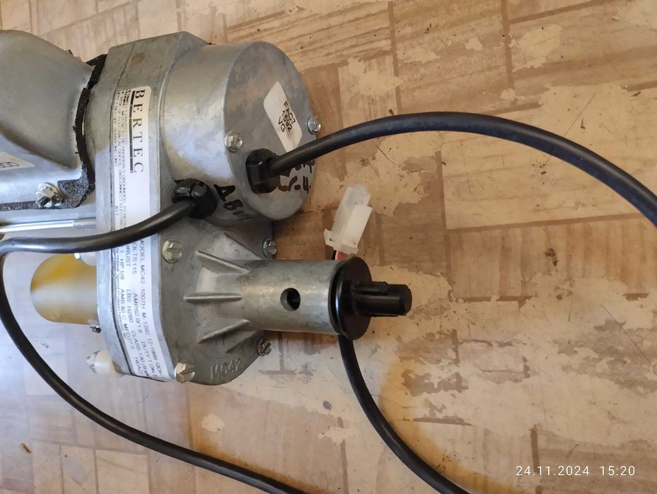 электрический Мотор с редуктором трекер, двигатель с редуктором разные