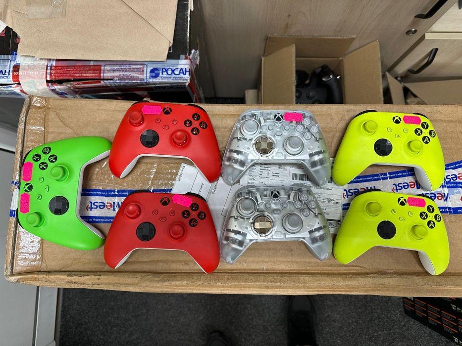 Microsoft Xbox Series X S Wireless Controller with Bluetooth