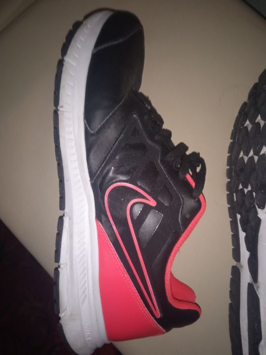 Продам кросівки Nike чоловічі