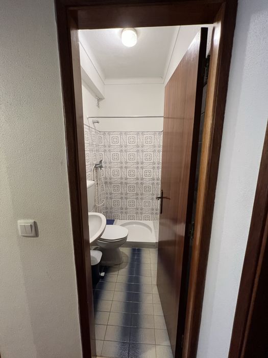 Alugo Quarto - Estudante - Apartamento T4