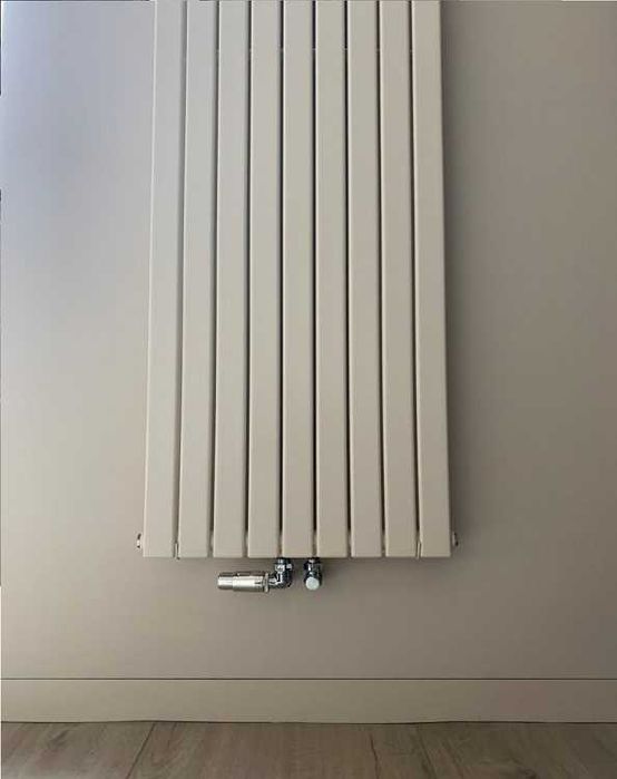 Радіатор BLENDE 1800*449 RAL 9001