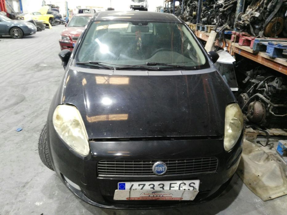Chapeleira Da Mala Fiat Grande Punto 199