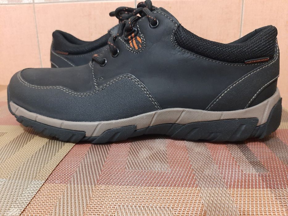Кросівки Clarks  Waterproof.