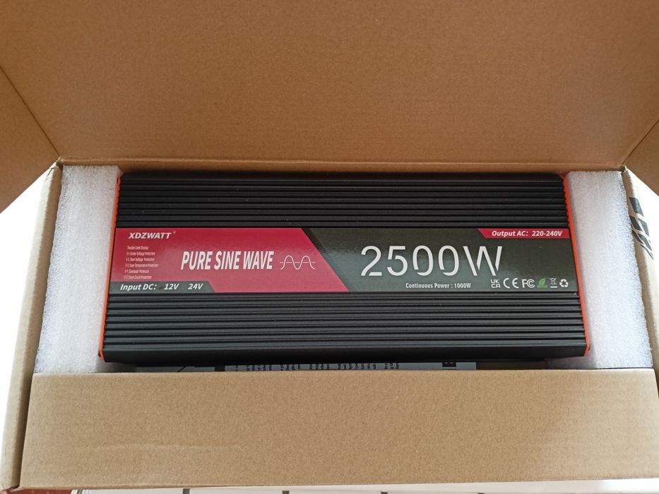 Інвертор(перетворювач)чиста синусоїда DC12V-AC220V(max 2500W)