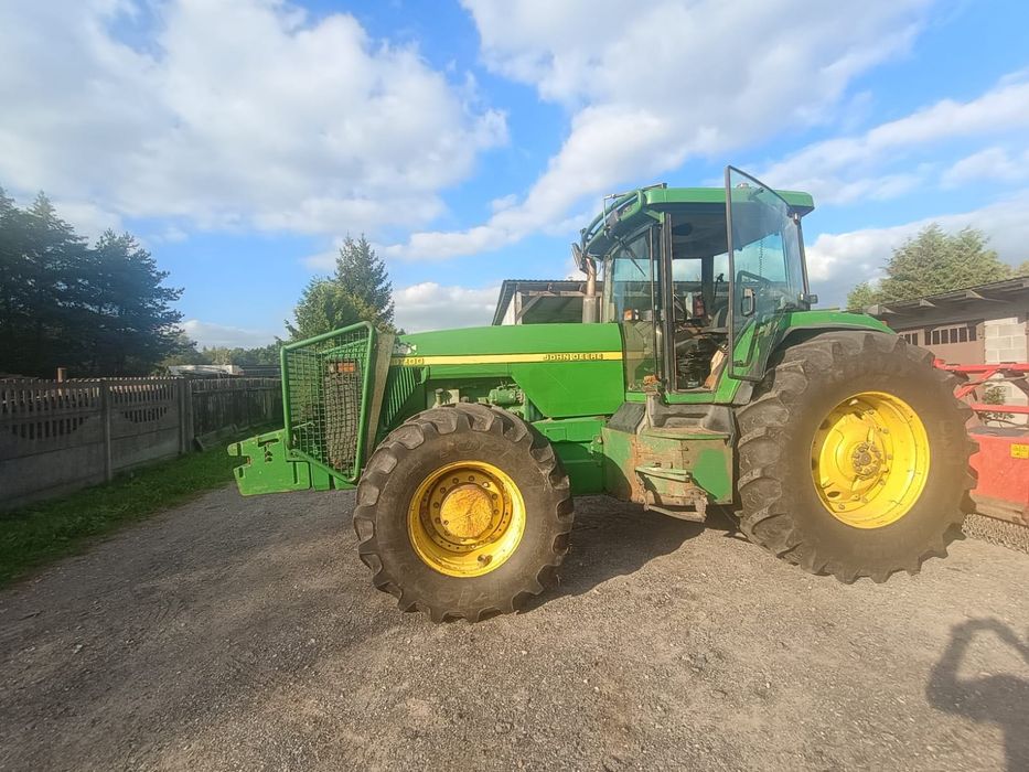 Ciągnik John deere LR820