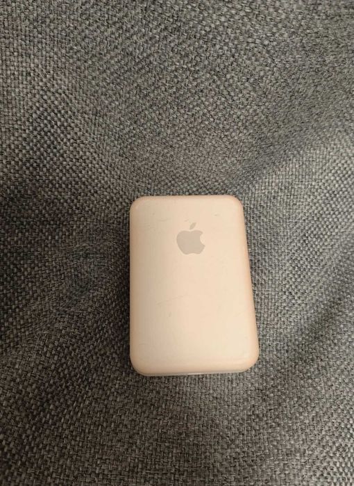 Apple MagSafe Battery Pack A2384 power bank павербанк