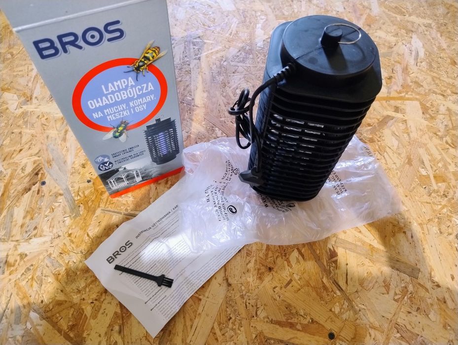 BROS Lampa owadobójcza na komary, muchy, meszki, osy
