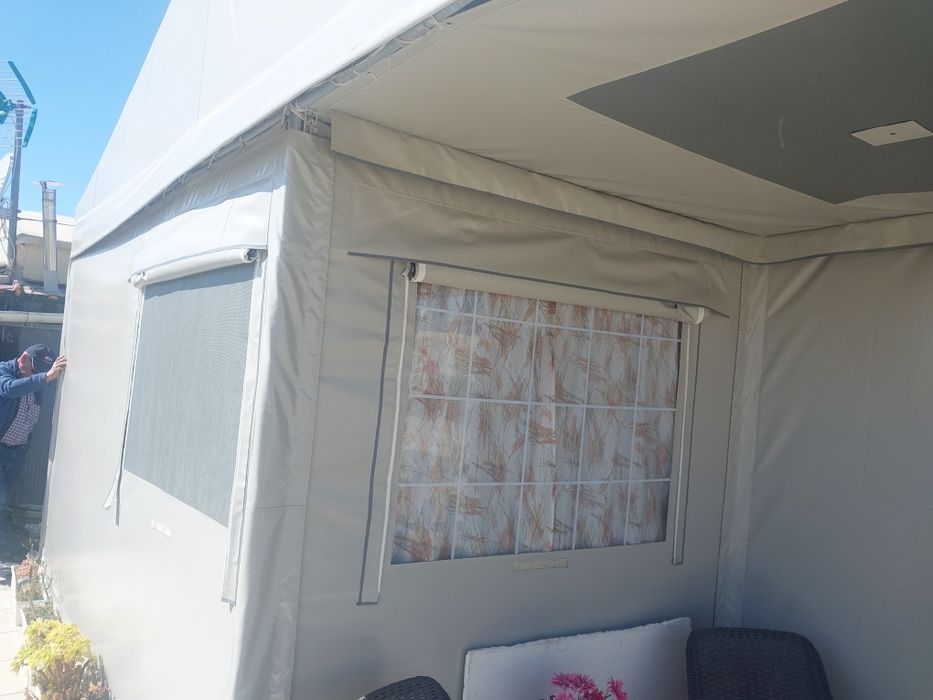 Toldo e armação em muito bom estado
