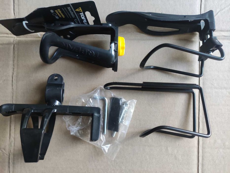 Флягодержатель тримач пляшки бутылки алюминий пластик регулировка