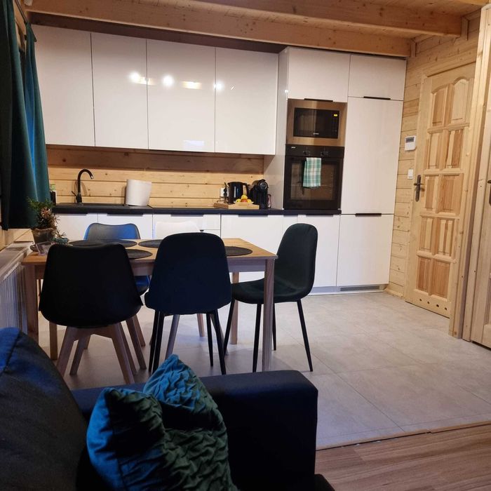WILLA WILK – przytulny domek dla 6 osób z sauną i balią Ekskluzywne Domki w Górach | Sauna Balia Jezioro Jacuzzi