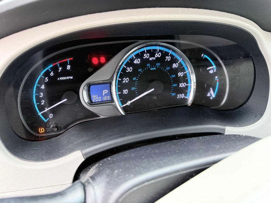 Toyota Sienna 2011